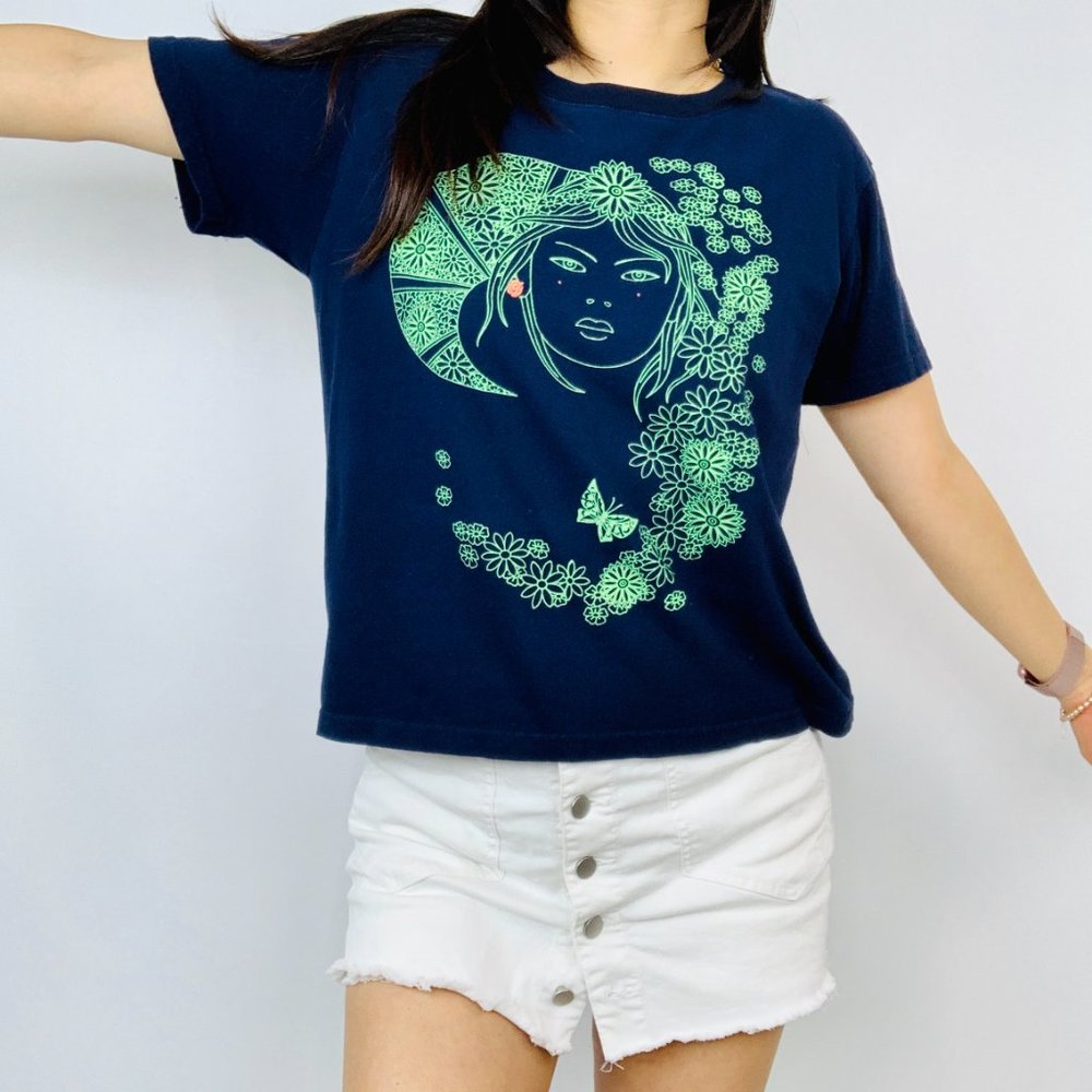 MONGOLIA GIRL GRAPHIC TSHIRT